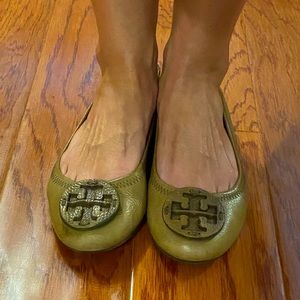 TORI BURCH Reva Ballet Flats Olive Green 6.5